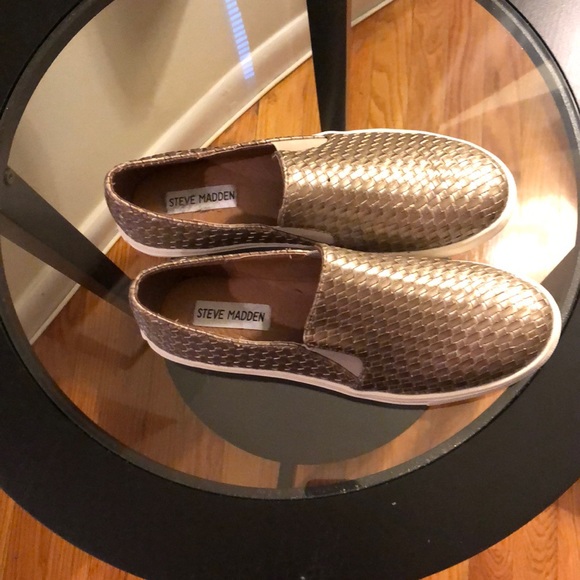 Steve Madden sneakers - Picture 2 of 2